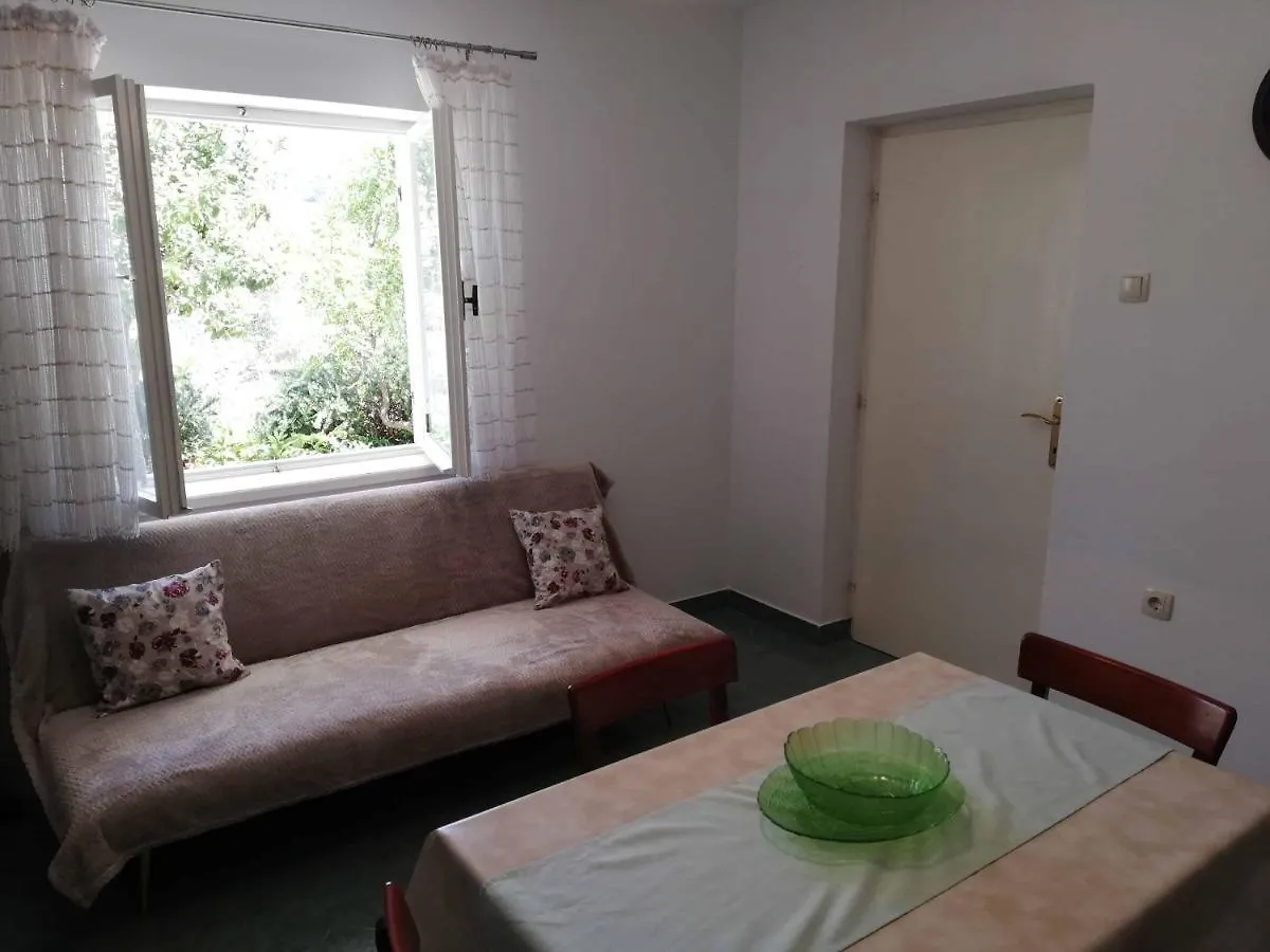Apartments Sandra Palit Kroatien