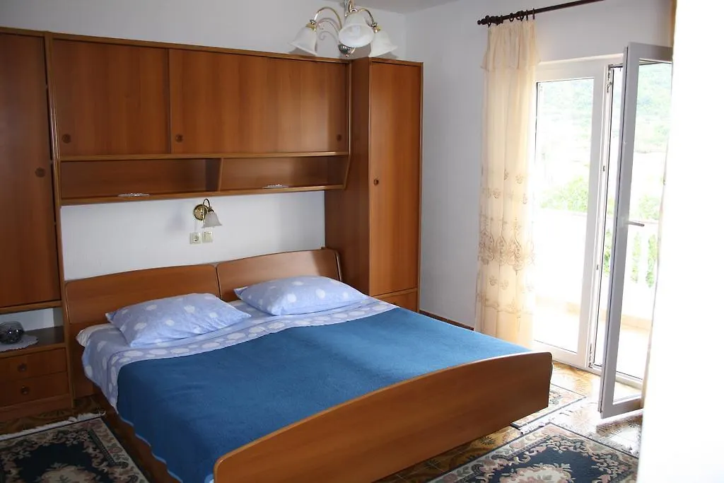 Apartments Sandra Palit