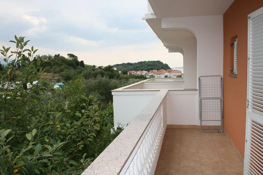 Apartments Sandra Palit